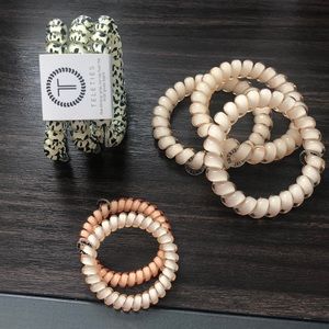 8 Rubber Hair Bands - NEVER USED